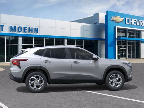 New 2026 Chevrolet Trax LS w/ LS Convenience Package FWD image 5