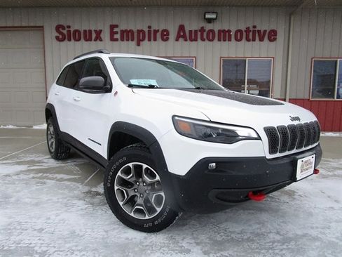 Used 2020 Jeep Cherokee Trailhawk w/ Cold Weather Group image 1