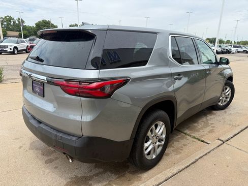 Used 2023 Chevrolet Traverse LS AWD/4WD image 6