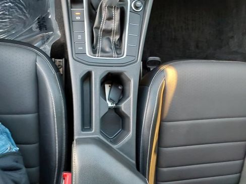 Used 2024 Volkswagen Jetta SE FWD image 18
