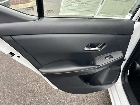 Used 2023 Nissan Sentra SV image 16