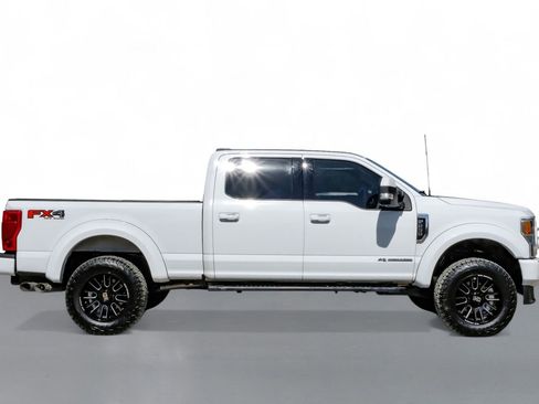 Used 2022 Ford F250 Lariat w/ Lariat Value Package image 6