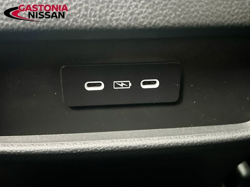 Used 2024 Honda Pilot Touring image 34