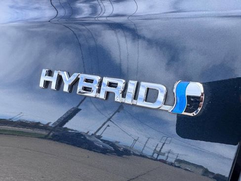 Used 2015 Toyota Camry LE FWD image 5