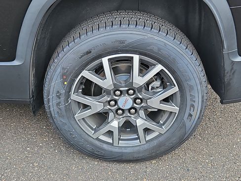 Used 2023 GMC Acadia SLE w/ Driver Convenience Package AWD/4WD image 4