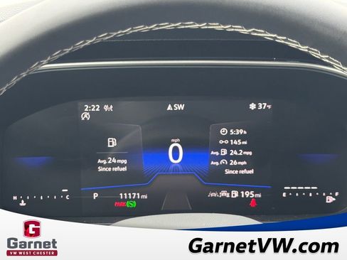 Certified 2025 Volkswagen Taos SE image 16