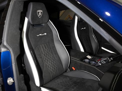 Used 2024 Lamborghini Urus Performante image 39