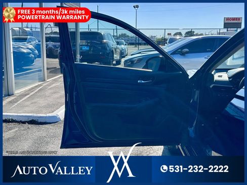 Used 2020 Nissan Altima 2.5 SR w/ Premium Package image 11