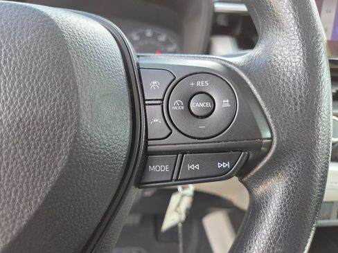 Certified 2024 Toyota Corolla Cross L FWD image 31