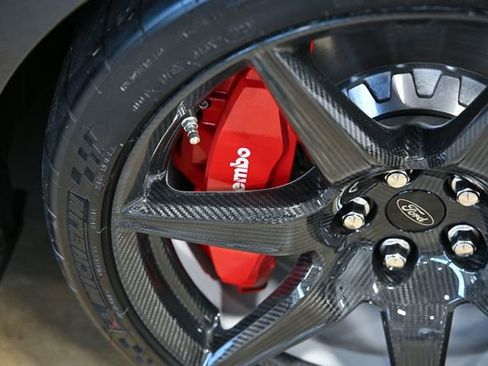 Used 2020 Ford Mustang Shelby GT500 w/ Carbon Fibre Track Pack image 19