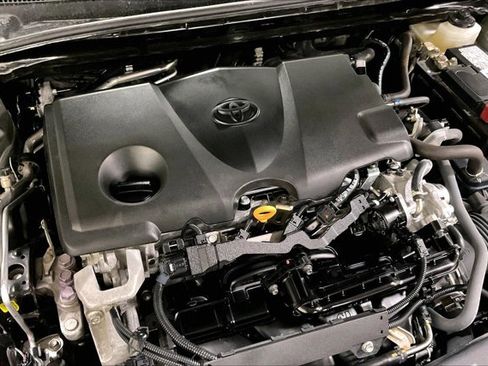 Used 2022 Toyota Camry LE image 31