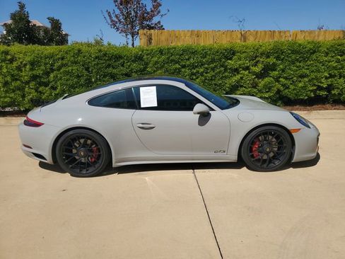 Used 2018 Porsche 911 Carrera GTS RWD image 9