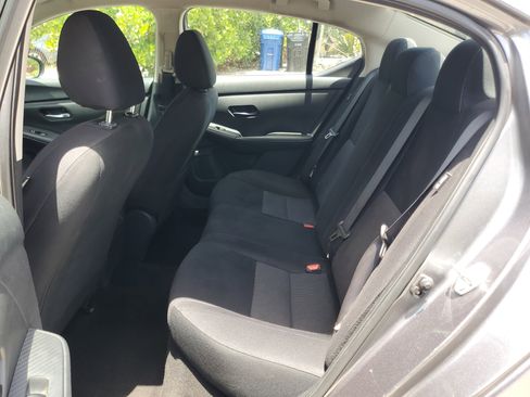 Used 2024 Nissan Sentra SV image 11