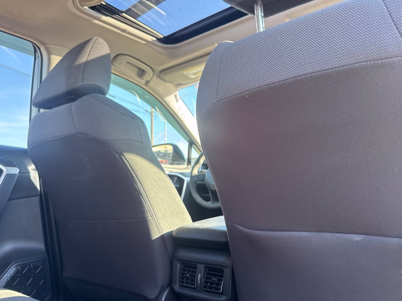 Used 2019 Toyota RAV4 XLE FWD image 35