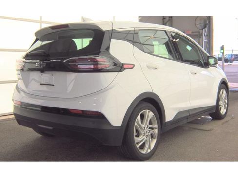 Used 2023 Chevrolet Bolt LT w/ Driver Confidence Package FWD image 3