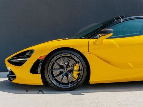 Used 2023 McLaren 720S image 17