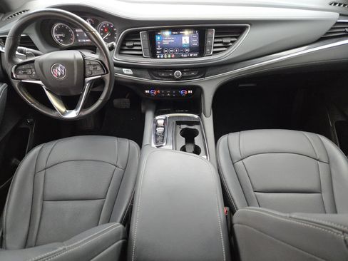 Used 2023 Buick Enclave Essence image 24