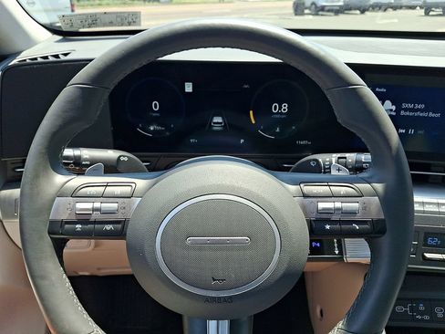 Used 2024 Hyundai Kona Limited AWD/4WD image 22