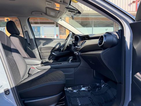 Used 2024 Nissan Kicks SV FWD image 22