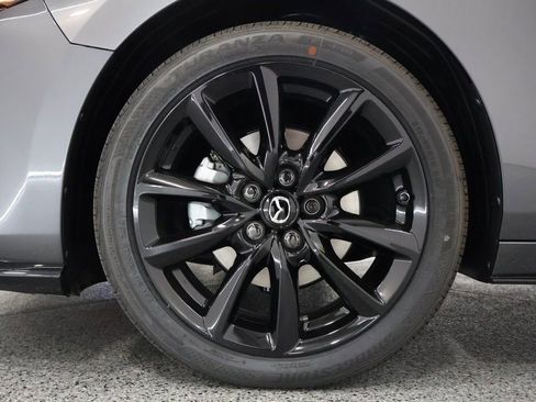 New 2025 MAZDA MAZDA3 Hatchback w/Premium Plus Pkg image 5
