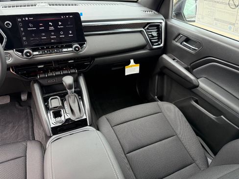 New 2026 GMC Canyon Elevation w/ Convenience Package image 13