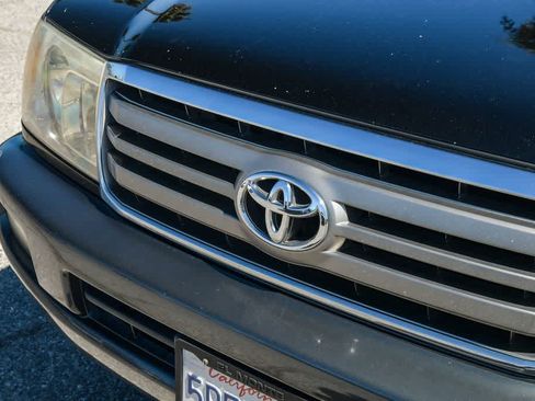 Used 2006 Toyota Land Cruiser AWD/4WD image 5
