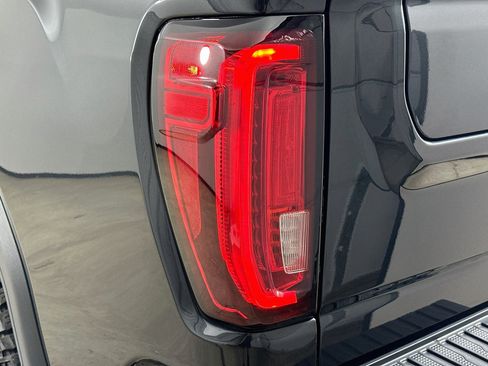 Used 2020 GMC Sierra 2500 AT4 w/ AT4 Premium Package AWD/4WD image 40