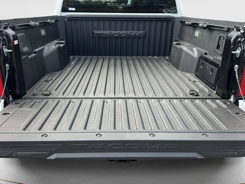 Used 2024 Toyota Tacoma 4x4 Double Cab Hybrid image 9