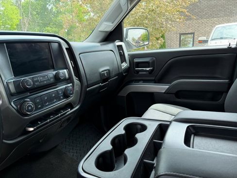 Used 2018 Chevrolet Silverado 1500 LT image 11
