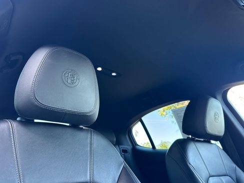 Used 2022 Alfa Romeo Stelvio Sprint RWD image 18