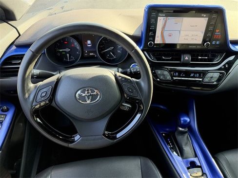 Used 2019 Toyota C-HR Limited image 12