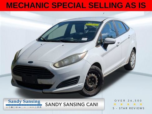 Used 2015 Ford Fiesta S FWD image 1