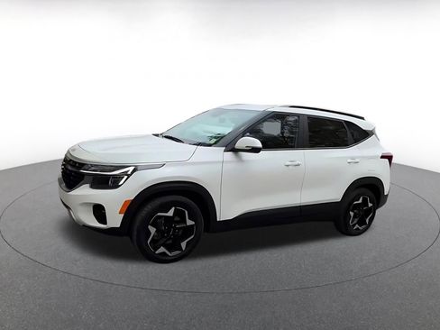Used 2025 Kia Seltos S FWD image 8