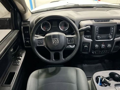Used 2015 RAM 2500 Tradesman w/ Chrome Appearance Group AWD/4WD image 11