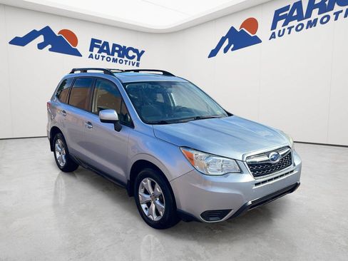 Used 2015 Subaru Forester 2.5i Premium AWD/4WD image 4