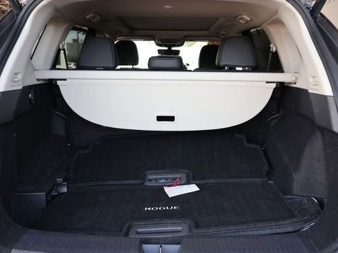Used 2023 Nissan Rogue SL w/ SL Premium Package AWD/4WD image 18