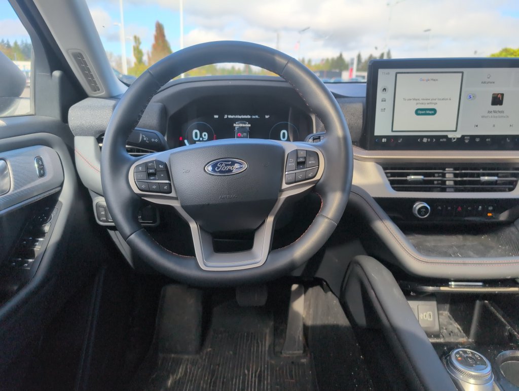 Certified 2025 Ford Explorer Active AWD/4WD image 8