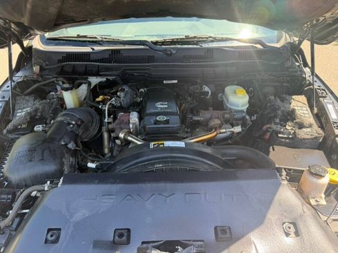 Used 2017 RAM 2500 SLT AWD/4WD image 18