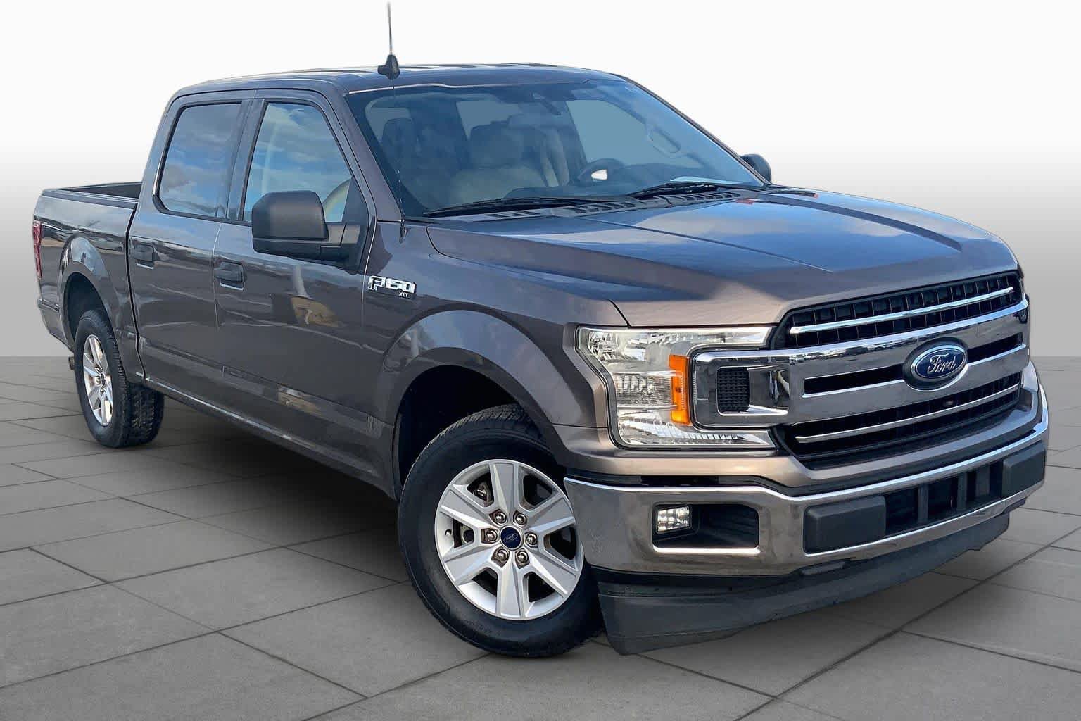 Used 2019 Ford F150 XLT w/ Trailer Tow Package RWD image 3