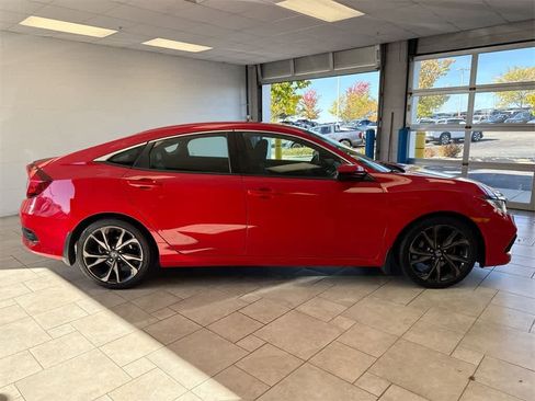 Used 2019 Honda Civic Sport image 9