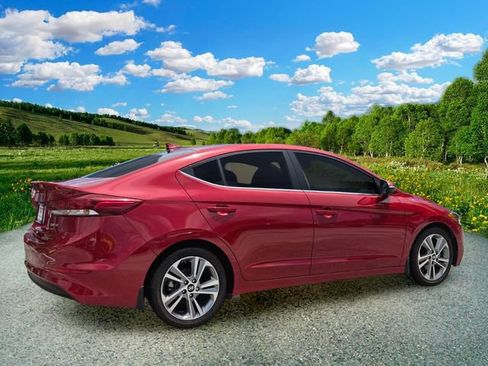 Used 2018 Hyundai Elantra Limited FWD image 6