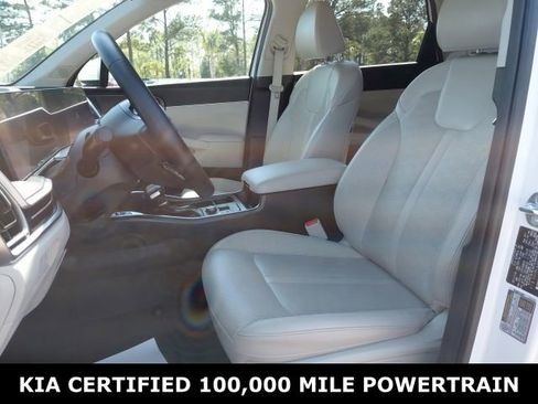 Used 2025 Kia Sorento S image 23