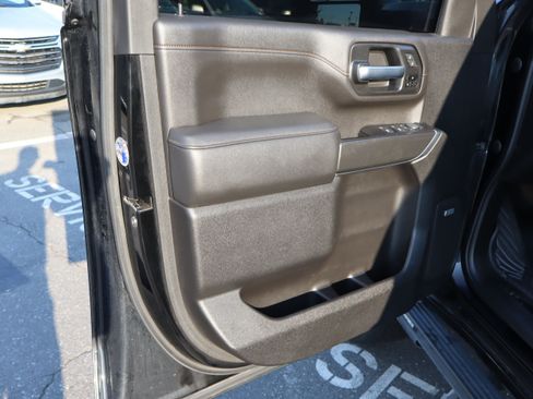 Used 2020 GMC Sierra 2500 AT4 w/ Technology Package AWD/4WD image 19