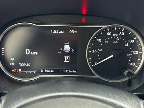 Used 2018 Nissan Kicks SR FWD image 22