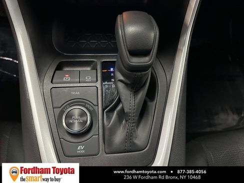 Certified 2025 Toyota RAV4 XLE image 27