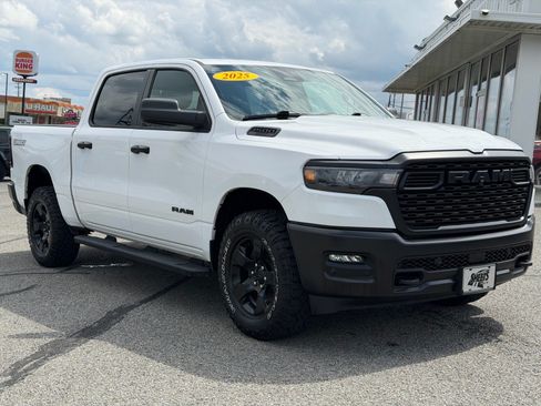 Used 2025 RAM 1500 Warlock AWD/4WD image 8