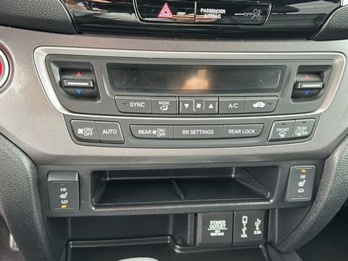 Used 2018 Honda Pilot EX-L image 18