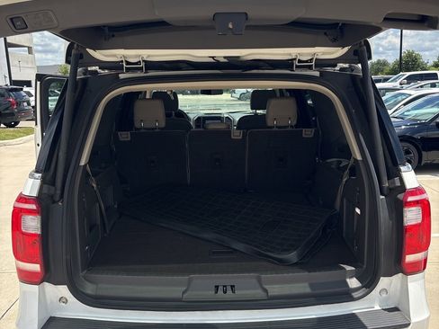 Used 2020 Ford Expedition XLT w/ Equipment Group 202A RWD image 20
