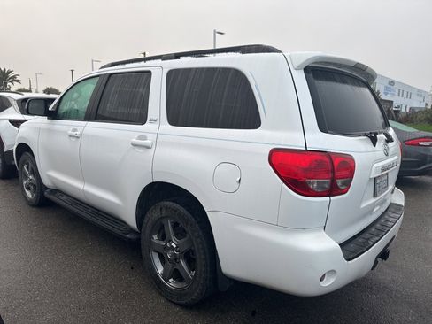 Used 2014 Toyota Sequoia SR5 image 7