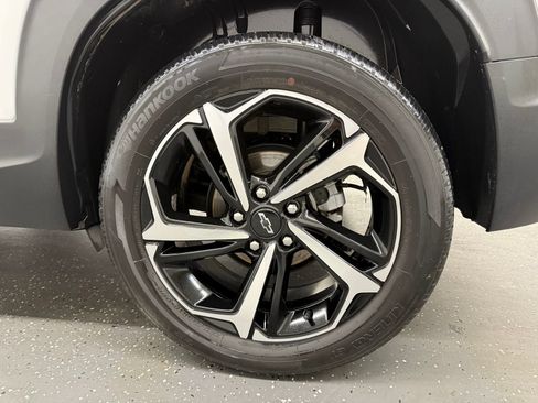 Used 2023 Chevrolet TrailBlazer RS w/ Convenience Package AWD/4WD image 19